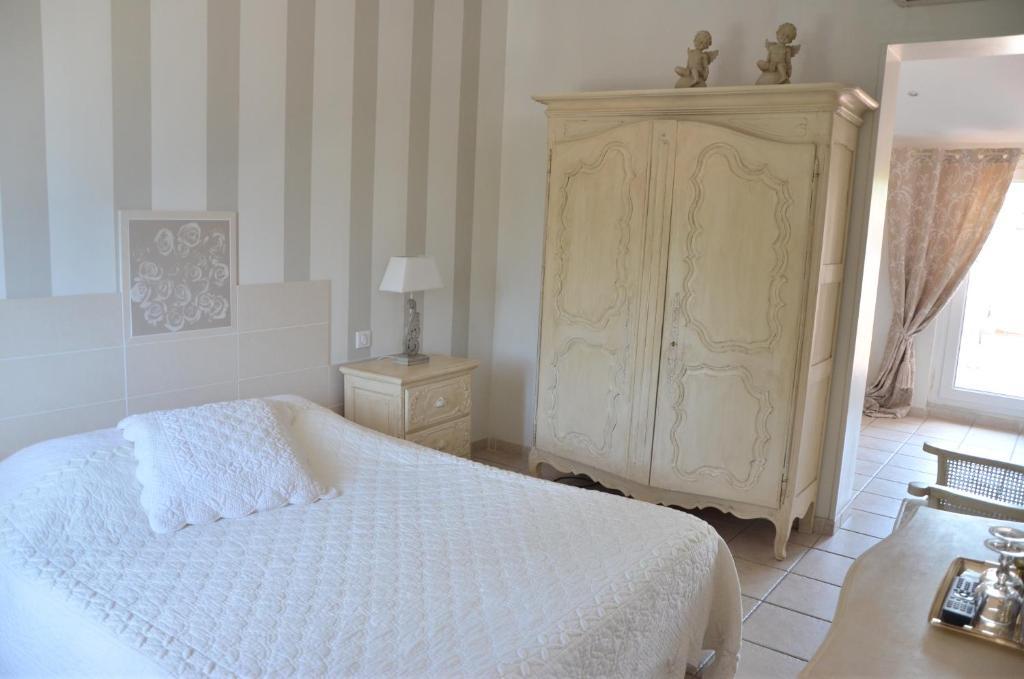 Hotel Villa Des Anges Grimaud Oda fotoğraf